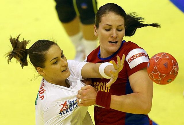 EB 2012 - Biztos győzelemmel a legjobb négy közé!
