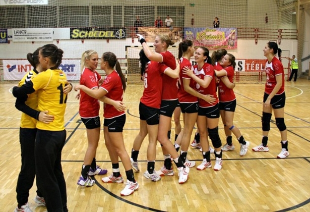 ELLENFÉLNÉZŐBEN - Veszprém Barabás Duna Takarék KC